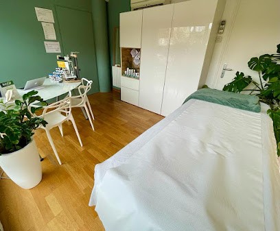 Céline Hubert, Praticien de Médecine Alternative à Annecy