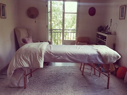 Fabienne Forel, chamanisme, soin énergétique, massage, astrologie, assos Yume 12, Praticien de Médecine Alternative à Saint-Hippolyte-du-Fort