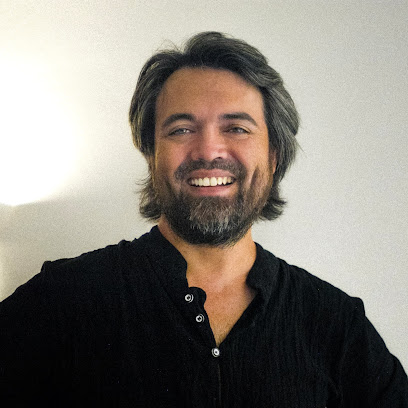 Steven Maché - Posturologue & Rolfing | Bilan Et Réapprentissage Postural, Praticien De Médecine Alternative à Paris 18