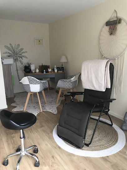 Nelly lagadec réflexologie plantaire, Praticien de Médecine Alternative à Plonévez-Porzay