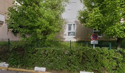 Micaële SAUL Sophrologue certifiée RNCP-Hypnothérapeute, Praticien de Médecine Alternative à Évry