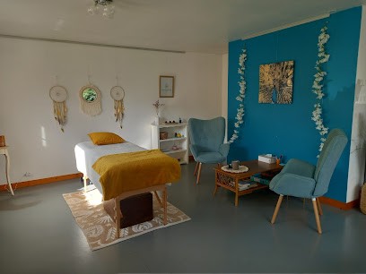 Léa MILIN - Magnétiseur/ Maître Reiki Et Coach Pnl, Praticien de Médecine Alternative à Gouesnou