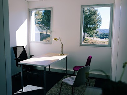 Caroline CECCARELLI, Praticien de Médecine Alternative à Cassis