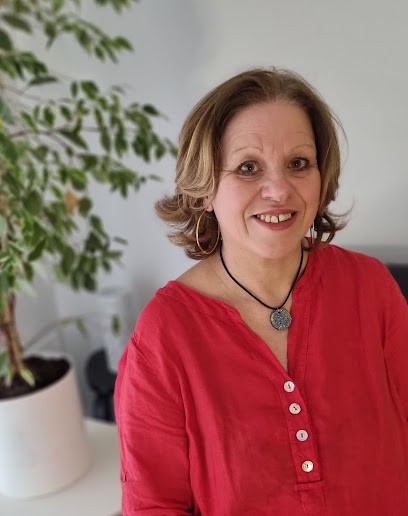 Barbara Brugger- Magnétisme-Massage et Formation Massages. Spécialiste de la femme & de l'enfant, Praticien de Médecine Alternative à Saint-Lunaire