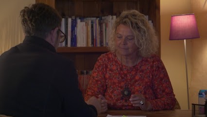Solène Biron, psychopraticienne holistique : Constellations Familiales, psychothérapie, Rebirthing, EFT, Mind Chess, Praticien de Médecine Alternative à Tulle