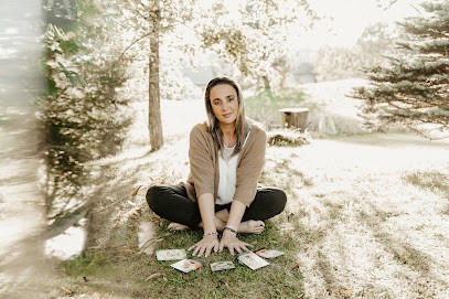 L'atelier de L'âme/Damonville Karène -hypnothérapeute , magnétiseuse et coupeuse de feu, cryolipolyse,laser d'iode, Hypnothérapeute à Voglans