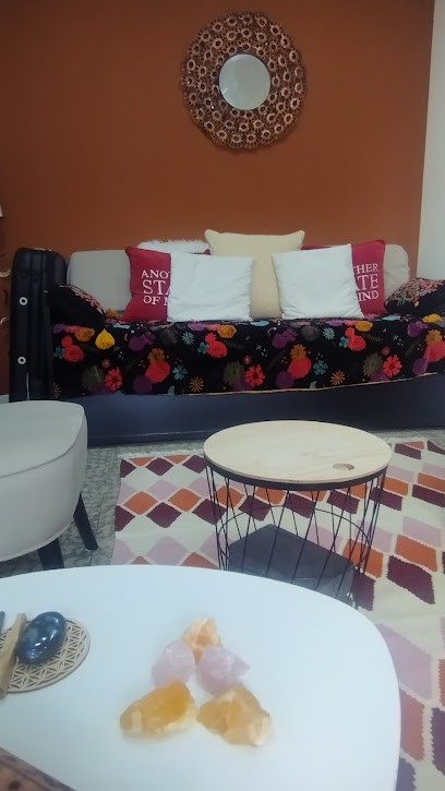 Sophro Yin Sophrologue / Praticienne Reiki / Professeur de Yin Yoga / Sonothérapeute / Lithothérapeute, Praticien de Médecine Alternative à Lachapelle-aux-Pots