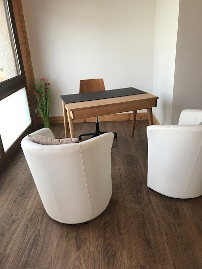 Véronique LOMBARD MARTINEZ Naturopathe - Pharmacienne- Conférencière En Santé à Annecy, Praticien de Médecine Alternative à Giez