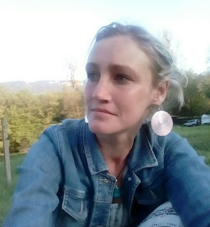 Stéphanie Collin : Praticienne Constellations Familiales Et Systémiques / Formation Constellations Familiales Et Systémiques, Praticien De Médecine Alternative à Annecy