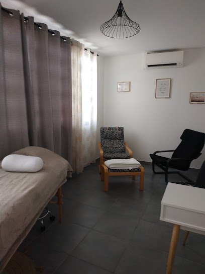 Marie Torrano, Praticien de Médecine Alternative au Thor