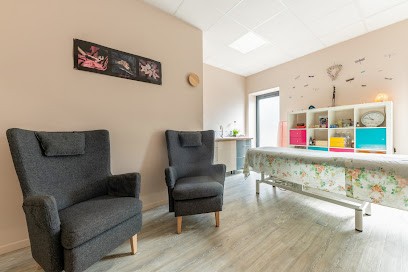 Caroline CHABERT HOME | Hypnose et PNL | St Genis les Ollières, Hypnothérapeute à Saint-Genis-les-Ollières