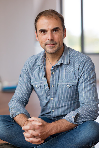 Hypnose Humaniste - Energétique - Laurent Mas - Point De Départ, Service D'hypnothérapie à Poligny