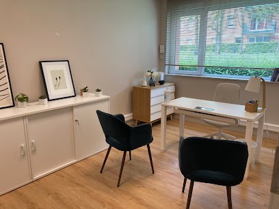 Capucine Tassou Hacot, Praticien de Médecine Alternative à Tourcoing