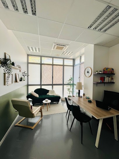 Cécile Paradowski Hypnose / Hypnothérapeute à Coupvray Val d'Europe 77, Hypnothérapeute à Coupvray