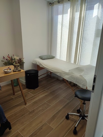 Jenna Klepman - Naturopathe / Drainage lymphatique Renata França / Réflexologie plantaire, Praticien de Médecine Alternative à Mazamet