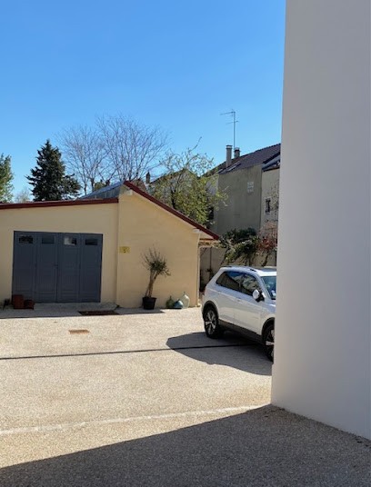 Nathalie HERPET - Naturopathe, Massages, Kobido & CNT. Cabinet Rueil Malmaison., Praticien de Médecine Alternative à Rueil-Malmaison