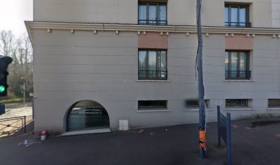 Lise Chafouri, Praticien de Médecine Alternative à Herblay