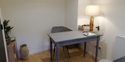 Sophrologue Certifiée-Développement personnel et psychologie- Praticienne en Hypnose et Auriculothérapie - Françoise BERNARD cabinet à Cléon ou au Pôles thérapeutes à Elbeuf, Praticien de Médecine Alternative à Cléon