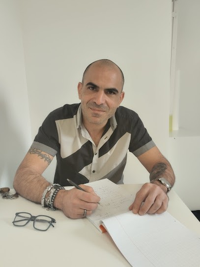 Loic Affroun, Praticien En Hypnose Et EMO, Hypnothérapeute à Perrigny-lès-Dijon