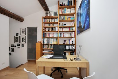 Cornelia DE LIGONDES - Sophrologue-Hypnotherapeute à Marseille 07, Praticien de Médecine Alternative à Marseille 07