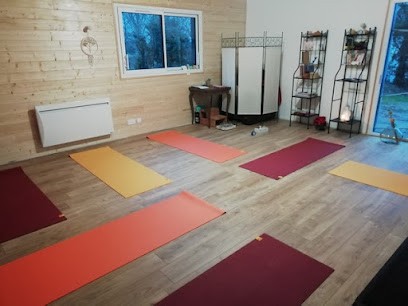 Céline Baron Être, Hypnothérapeute à Bains-sur-Oust