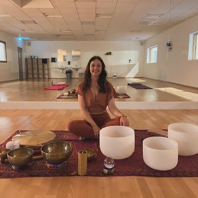 Sophie Pranaissance | Médium Pure Et Spirite • Énergéticienne, Praticien de Médecine Alternative au Bignon