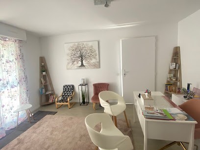 Amal Lahgui - Sophrologue et Hypnothérapeute - Arrêt du tabac - Gestion du poids - Gestion du stress et de l'anxiété, Hypnothérapeute à Carnoux-en-Provence