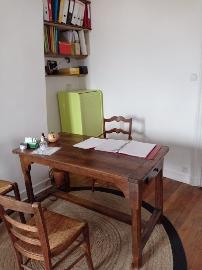 Naturopathe Saint Laurent De Chamousset - Apolline Leclerc, Praticien de Médecine Alternative à Saint-Laurent-de-Chamousset