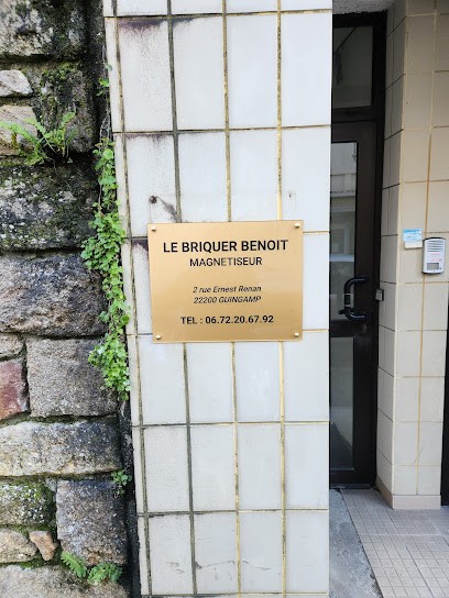 Le Briquer Benoit, Praticien de Médecine Alternative à Guingamp