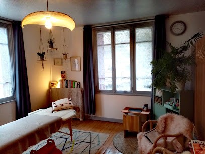 Alexandra Magnétiseuse Passeuse de feu Hypnopraticienne, Praticien de Médecine Alternative à Olliergues