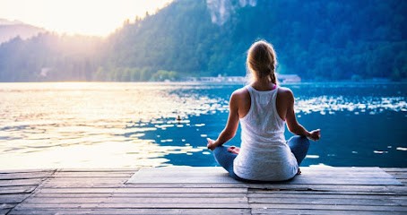 Magaly Hypnose, Hypnothérapeute à Saint-Julien-les-Rosiers