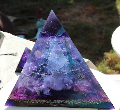 Entre-Coeurs Orgonites, Praticien de Médecine Alternative à Charbonnières-les-Varennes