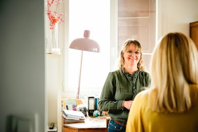 Sandra CHARROT - SOPHROLOGUE à URIAGE - Enfants, ado, adultes - individuels et collectifs - Sophro Etc, Praticien de Médecine Alternative à Vaulnaveys-le-Haut