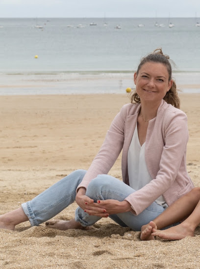 Flavie Masson - Hypnose Ericksonnienne & Coaching Pour L'après Maladie Service D'hypnothérapie à Dinan