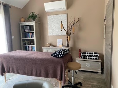 Cécile Carpanedo - Thérapeute Holistique - Auteure, Praticien de Médecine Alternative à Châtenoy-en-Bresse