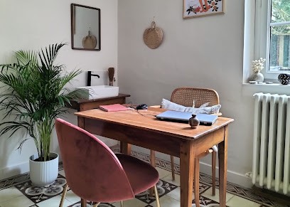 Marie-Laure PLOGER Naturopathe Normandie - Nutrition - Phytothérapie - Aromathérapie Olfactive - Massages - Séjours Bien-être, Praticien de Médecine Alternative à Clef Vallée d'Eure