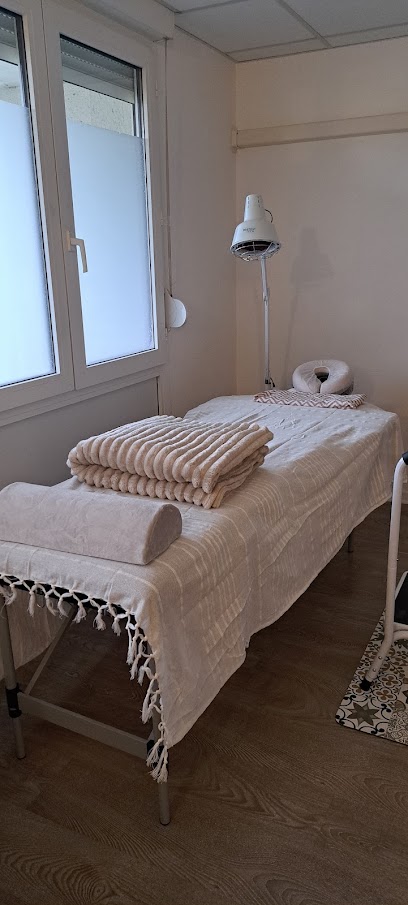 Mme Girard A.charlotte Naturopathe-Réflexologue-Aromathérapeute, Praticien De Médecine Alternative à Andrézieux-Bouthéon