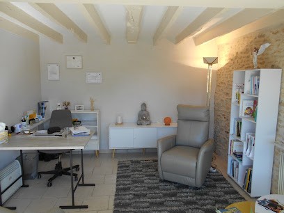 Christelle FERRAND Sophrologue, Praticien de Médecine Alternative à Ménilles