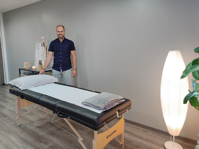 Romain Bonnet - Maitre Praticien Reiki & Rebouteux Praticien De Médecine Alternative à Morteau