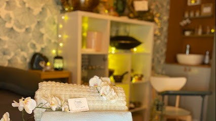 Vanessa Augé - Lepart • LE BOUDOIR AROMATIQUE • Réflexologie plantaire et accompagnement holistique, Réflexologue à Montesson