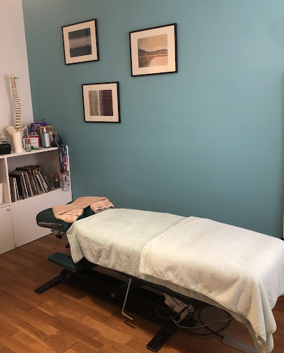 Eulalie Courthéoux Chanel Naturopathe Bilans De Vitalité Et Massages Enveloppements Aux Huiles Essentielles Boulogne, Praticien De Médecine Alternative à Boulogne-Billancourt