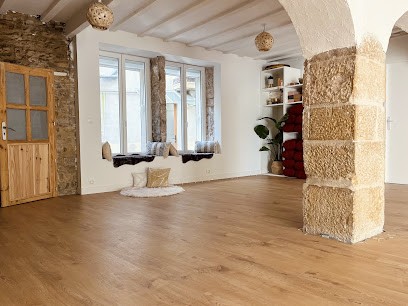 Paonia Mà : Clara Sartori - Reflexology Plantaire, Massage Ayurvédiques Et Yoga, Réflexologue à Dijon