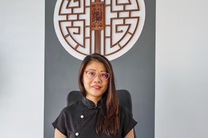 YUE TU-GRASMUCK 屠悦 énergétique Traditionnelle Chinoise, Praticien de Médecine Alternative à Saint-Just-Saint-Rambert