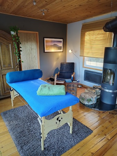 Julia Mérieux, Praticien de Médecine Alternative au Hohwald