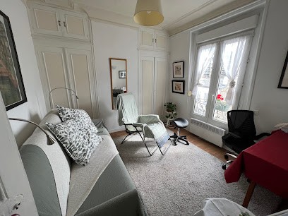 Clare Pierard, Réflexologue, Réflexologue à Paris 11