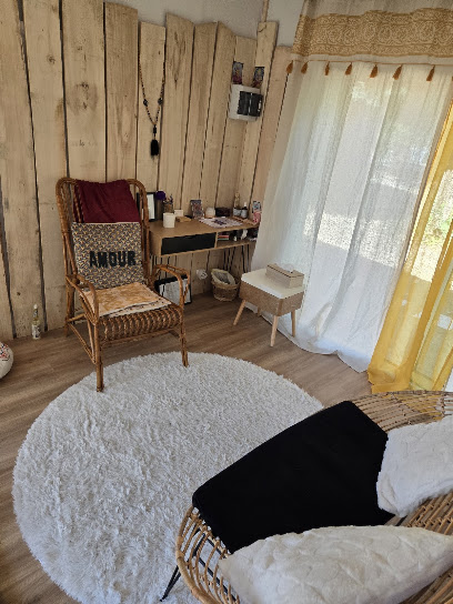 Yaëlle Martin - Thérapies Brèves, Massages, Méditation Service D'hypnothérapie à Bizanos