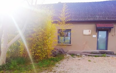 Virginie Perrin Magnétiseuse Hypnose Régressive Drainage Lymphatique, Praticien de Médecine Alternative à Lux