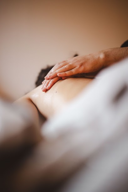 Mégane David | Massage Bien-être & Naturopathie, Praticien de Médecine Alternative à Grenoble