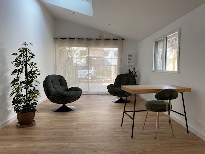 Virginie Bizet - CABINET DE SOPHROLOGIE - PSYCHOLOGIE POSITIVE - MEDITATION - Adultes Et Enfants - La Montagne, Pays De Retz, Praticien de Médecine Alternative à La Montagne