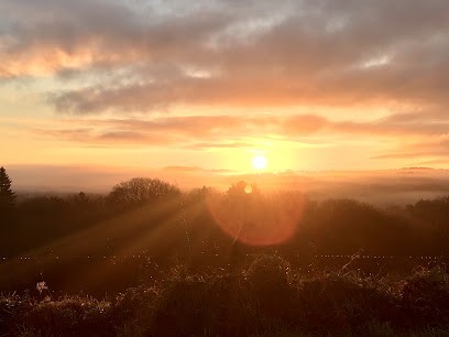 Un Flow De Bien-Être - Magnétisme - Psycho-énergétique - Massages- Yoga Du Rire, Praticien de Médecine Alternative au Cloître-Saint-Thégonnec